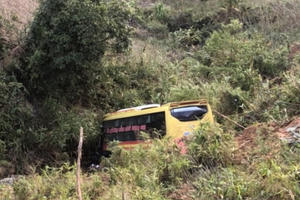 Kon Tum: Xác định nguyên nhân vụ tai nạn khiến 20 người thương vong trên đèo Lò Xo