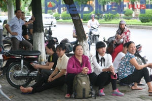 Hà Nam: Thí sinh "thở phào" đề thi Toán dễ đạt điểm trung bình, khó có điểm 10