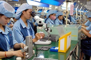 Vị trí trung gian có thể giúp FDI vào Việt Nam lội ngược dòng