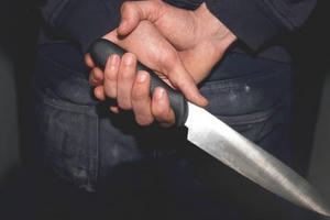 Hà Nội: Truy nã đối tượng cầm dao chém người rồi bỏ trốn