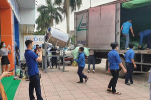 Hà Tĩnh: Khẩn trương lắp đặt cây "ATM gạo" cho người nghèo trong dịch Covid -19