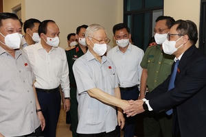 Gắn bó với Nhân dân là cội nguồn sức mạnh của Đảng