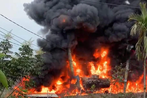 Xe bồn bốc cháy nghi ngút trên cao tốc khiến một người tử vong