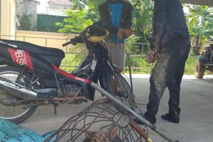 “Cẩu tặc” liều mình rút kiếm chống trả công an