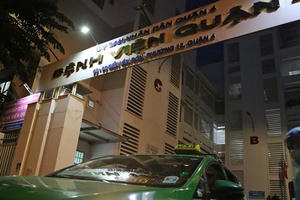 TP HCM huy động gần 500 taxi, xe khách chở bệnh nhân