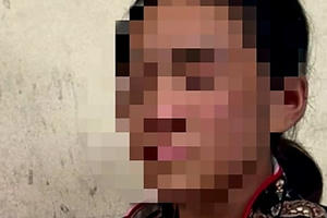 Công an vào cuộc vụ bé gái 16 tuổi ở Cà Mau nghi bị bạo hành, ép ăn ớt, cá sống Công an vào cuộc vụ bé gái 16 tuổi ở Cà Mau nghi bị bạo hành, ép ăn ớt, cá sống