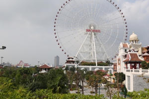Asia Park Đà Nẵng khoác “áo” xanh đón hè sôi động