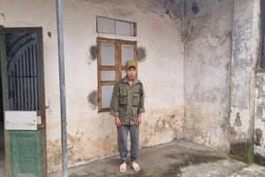 Thái Bình: Cụ ông 70 tuổi ước mơ được một lần sống trong ngôi nhà không bị dột nát