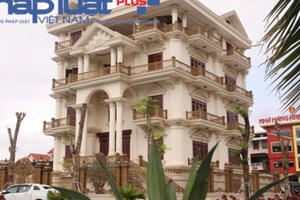 Cận cảnh những tòa lâu đài khủng của đại gia đất mỏ