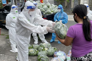 Nhóm “Nhà Báo Thiện Nguyện” cầu nối giữa nhà hảo tâm với người dân khó khăn giữa tâm dịch