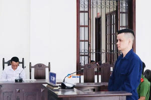 Bình Phước: Lãnh án 14 năm tù vì đâm chết bạn nhậu do mâu thuẫn mời bia
