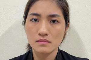 Hà Nội: Tạm giữ hình sự đối tượng dùng nhẫn giả bán cho các tiệm vàng Hà Nội: Tạm giữ hình sự đối tượng dùng nhẫn giả bán cho các tiệm vàng