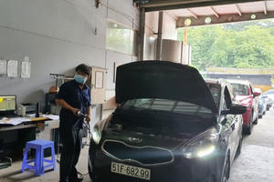 Xe vận tải hành khách hết hạn kiểm định, đi đăng kiểm có bị phạt?