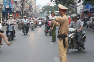 Cấm xe tải, xe khách lưu thông từ Đội Cấn-Hoàng Hoa Thám-Lạc Long Quân