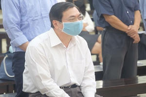 Cựu Bộ trưởng Vũ Huy Hoàng bị đề nghị 10-11 năm tù