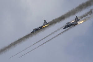 Nga không kích tiêu diệt 900 mục tiêu khủng bố ở gần Syria