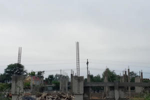 Lo ngại mất an toàn việc xây dựng công trình trụ sở VKSND huyện Thanh Chương dưới đường dây cao thế