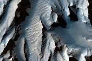 Hé lộ những hình ảnh cực hiếm của hẻm núi bí ẩn lớn nhất Hệ Mặt trời