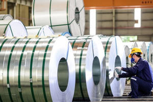 Canada gia hạn rà soát áp thuế chống bán phá giá thép chống ăn mòn Việt Nam