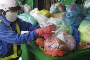 Mỗi ngày Đồng Nai phát sinh gần 4.000 tấn chất thải Mỗi ngày Đồng Nai phát sinh gần 4.000 tấn chất thải