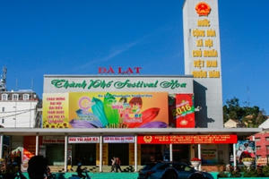 Lung linh sắc màu Festival Hoa Đà Lạt 2015