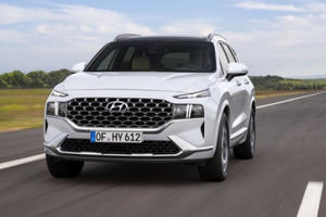 Bảng giá xe Hyundai tháng 7/2021: Sự chú ý vẫn đang đổ dồn vào Santa Fe