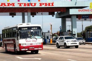 Bắt khẩn cấp giám đốc và 4 cán bộ trạm thu phí cao tốc TPHCM - Trung Lương