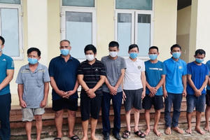 Thanh Hoá: Bắt "ổ nhóm" đánh bạc dưới hình thức chơi "3 cây"