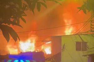 Cháy nhà lúc rạng sáng ở TPHCM, 3 người tử vong