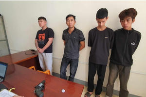 Đắk Lắk: Bắt 4 đối tượng mua bán 1 cô gái phục vụ khách hát karaoke