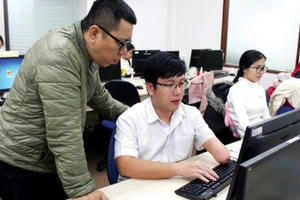 Từ bỏ mức lương nghìn đô để khởi nghiệp cho người yếu thế