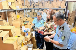 Hàng giả- Hàng nhái: Các đối tượng sản xuất và buôn bán hàng giả hiện nay hoạt động rất tinh vi