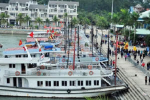 Quảng Ninh: Chìm tàu tại cảng quốc tế Tuần Châu, ba thuyền viên may mắn thoát nạn