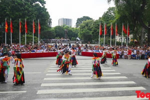 Kéo dài thời gian hoạt động tại phố đi bộ Hồ Gươm vào dịp nghỉ lễ 30/4