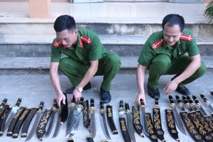 Thanh Hoá: Phát hiện, thu giữ số lượng lớn vũ khí "nóng" vận chuyển qua đường bưu điện