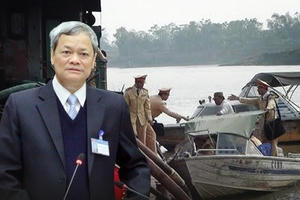 Những dòng sông “chảy máu”