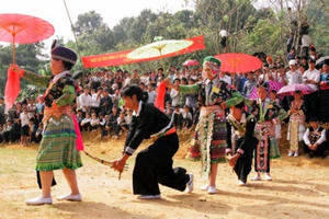 Truyền thống ăn Tết lạ của các dân tộc Việt Truyền thống ăn Tết lạ của các dân tộc Việt