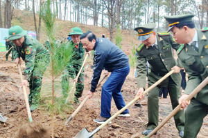 Phó Thủ tướng Trần Hồng Hà dự lễ Tết trồng cây nhớ ơn Bác Hồ tại Quảng Ninh