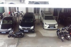 Cà Mau: Doanh nghiệp tặng tỉnh 2 xe Lexus trị giá 6,2 tỷ đồng