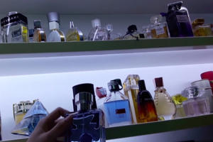 Tràn lan các loại nước hoa nổi tiếng "rẻ như bèo" công khai bày bán