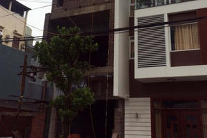 Quảng Ninh: Sập giàn giáo, 2 người tử vong