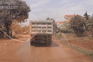 "Giận sôi người" với tài xế xe tải chèn ép, không nhường đường xe cứu thương