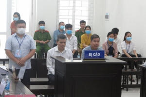 Hầu tòa vì lập quỹ trái phép