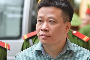 Hà Văn Thắm ra tòa trong vụ lọc hóa dầu Bình Sơn