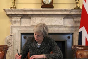 Anh chính thức kích hoạt Điều 50, khởi động tiến trình rời khỏi EU