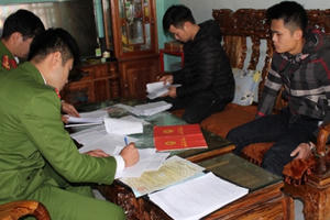 Cao Bằng: Khám xét nơi ở của các đối tượng cho vay nặng lãi