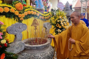 Hà Nội: Trang nghiêm lễ hội truyền thống chùa Duệ Tú