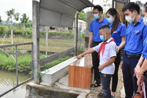 Học sinh lớp 4 kịp thời phát hiện cứu bé trai 2 tuổi ngã xuống ao