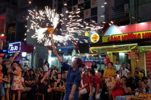 Người Sài Gòn rạng rỡ đón năm mới 2019