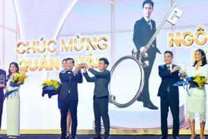 Cen Land trao thưởng 1 tỷ đồng cho quán quân ‘Săn nhà triệu đô’ Cen Land trao thưởng 1 tỷ đồng cho quán quân ‘Săn nhà triệu đô’